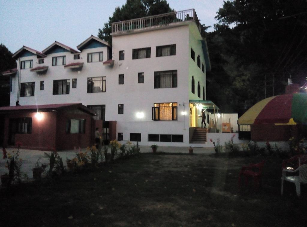 Hotel Grand Jigar Srinagar  Bagian luar foto
