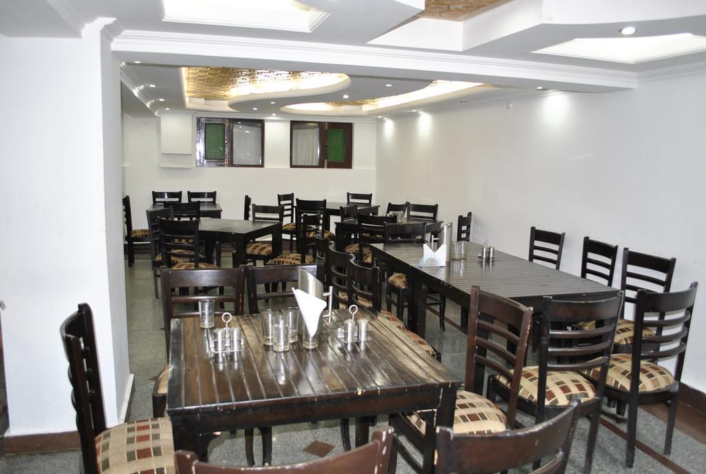 Hotel Grand Jigar Srinagar  Bagian luar foto