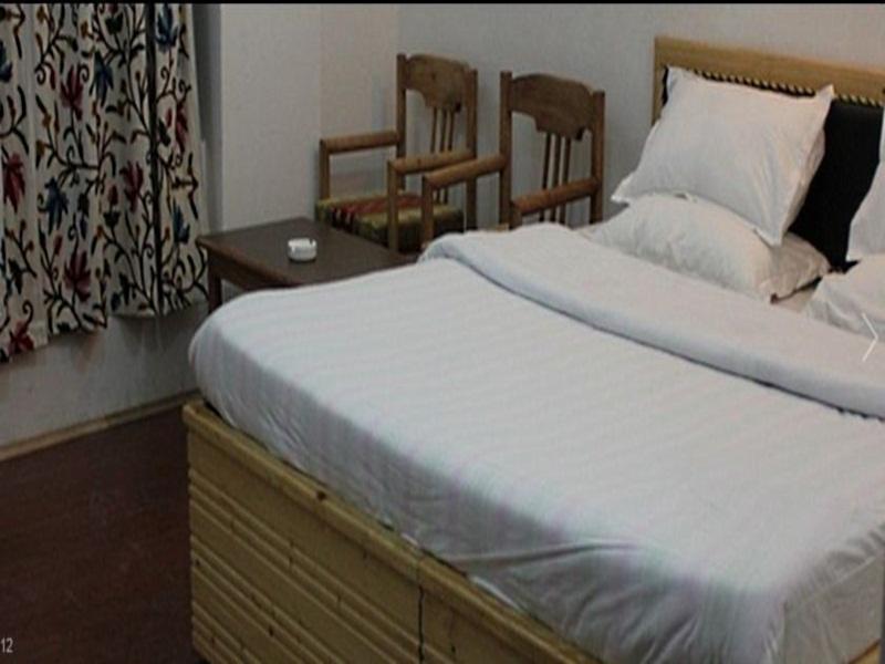 Hotel Grand Jigar Srinagar  Bagian luar foto